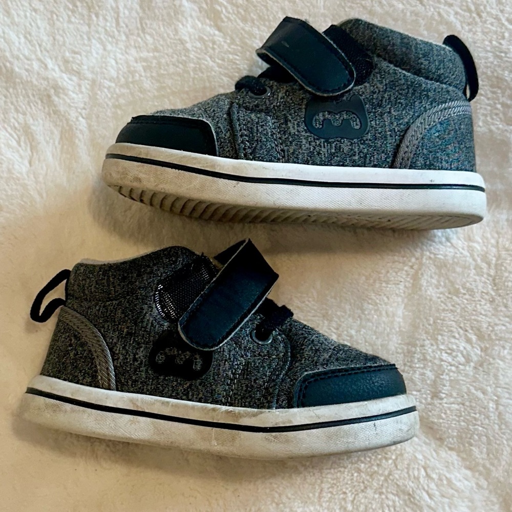 BMCiTYBM Gray Sneakers with Velcro Straps - Size: 6